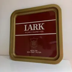 昭和レトロ】赤ラーク LARK スチール缶 ゴミ箱 タバコ ブリキ - メルカリ