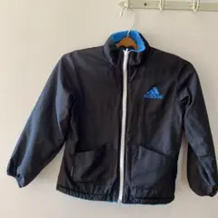 アディダス男の子ブルゾンリバーシブル 黒裏ブルー130秋冬物