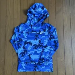 未使用 NIKE ナイキ サイズ7（116-122㎝）フード付 長袖Tシャツ