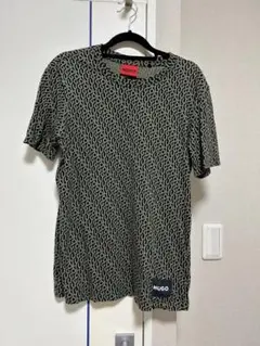HUGOBOSS ロゴ　Tシャツ Sサイズ　メンズのサムネイル