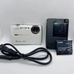 【美品】CASIO EXILIM EX-FS10 ホワイトのサムネイル