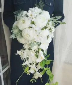 2点セット高級　シルクフラワーウェディングブーケ　白　造花ブーケ記念日の装飾