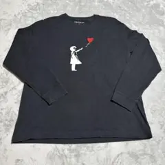 A DAY IN THE LIFE 長袖Tシャツ ブラック バンクシー風プリントのサムネイル