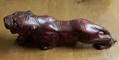 唐木　木彫り虎　30cm 木製虎の彫刻 約30cm - メルカリ