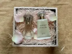 ILLSTUART ヘアミスト、ハンドクリームセット ギフトボックス入り