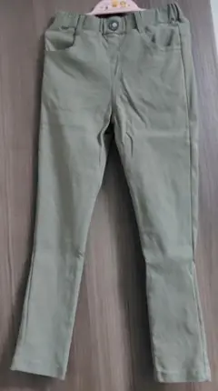 キッズ　ストレッチパンツ　130 ベージュ系