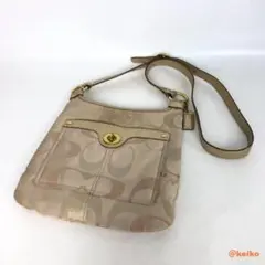 COACHコーチ シグネチャー キャンバス ゴールドレザー フラップ ショルダー