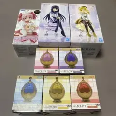 魔法少女まどか☆マギカのフィギュア3個とマギカソウルジェムライト 5種セット