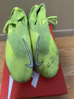 Nike Phantom GT イエロー サッカーシューズ