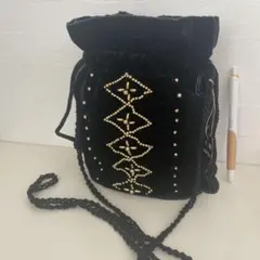 ビーズ装飾 黒 ベルベット 巾着バッグ新品未使用品