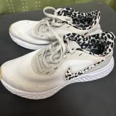 ナイキレボリューション5 24.5センチ NIKE スニーカー 23.5相当