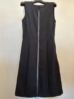 ✴️[ZARA ブラック ノースリーブ ワンピース]✨シンプルな黒ワンピース