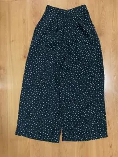 黒と白の水玉模様 ワイドパンツ