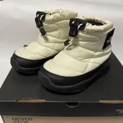 ノースフェイス ヌプシ ブーティ ロゴ ショート（キッズ）ホワイト16cm