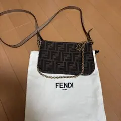 新品！！FENDI ショルダーバッグ