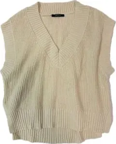 lugnoncure フリー　オフホワイト ニットベスト Vネック アイボリー