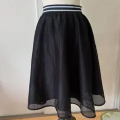 アーバンリサーチ黒スカートのサムネイル