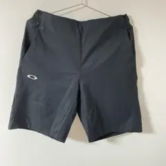 美品　Oakley オークリー　トレーニング　ショートパンツ Lサイズ　黒のサムネイル