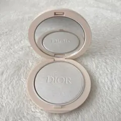 Dior ディオールスキンフォーエヴァークチュールルミナイザー 03 ハイライト