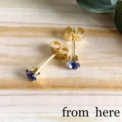 【人気品】《スワロフスキー》カットストーンピアス【タンザナイト　4mm】