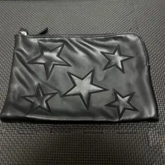 AZUL ブラック 星エンボス クラッチバッグ