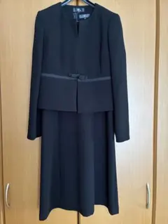 礼服　喪服　フォーマル ブラックワンピーススーツ（ジャケット付き）