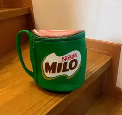 れ様専用　Nestlé MILO ポーチ 緑色 丸くて小さくてレアなバッグ
