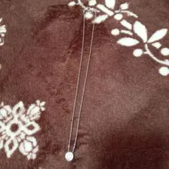 シルバーカラークリスタルペンダントネックレス