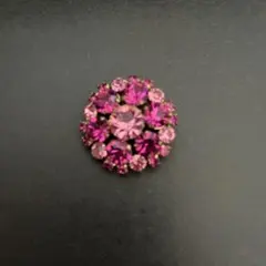 ピンクのビンテージブローチ
