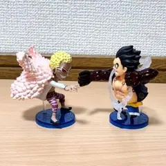 ワンピース ワールドコレクタブルフィギュア　FIGHT！！　ルフィ　ドフラミンゴ