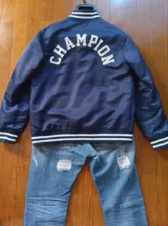 【Champion】 ネイビー スタジャン（バックロゴ入り）