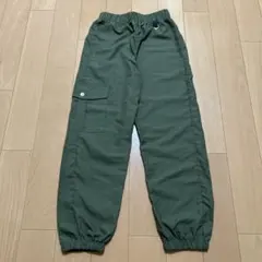 キッズ　長ズボン　カーゴパンツ カーキオリーブ色　130-140サイズ　10Y