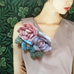 us ヴィンテージブローチ パステルカラーのバラ ※難有り B394