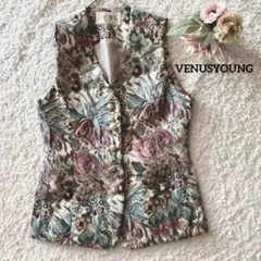 VENUSYOUNG ベスト F 花柄 総柄 お洒落 インパクト マルチカラー