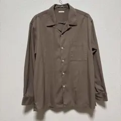 GU（ジーユー）のオープンカラーシャツ