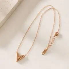 【新品】※残り僅か サージカルステンレスV字ネックレス ピンクゴールド