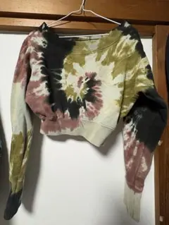 Juemi オフショル　タイダイ クロップドスウェット