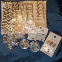 ネイルアート用装飾パーツとビーズパーツセット