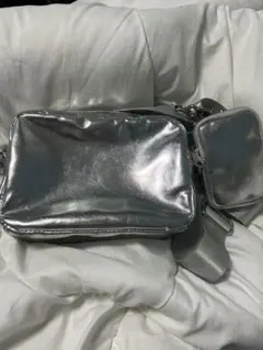シルバー ショルダーバッグ