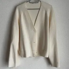 ユニクロ　カーディガン　白　アイボリー　ニット　上着