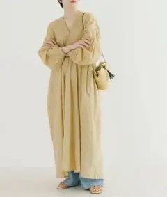 2024定価1.9 URBAN RESEARCH ピンタックVネックワンピース