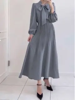 新品 GRL ボウタイプリーツワンピース ブルー L ロングワンピース 春