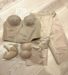 【M様専用】ザトリートドレッシング　ブライダルインナー　厚めパット付き