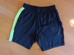 Under Armour HeatGear ショートパンツ M 黒/黄緑