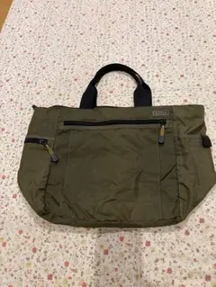 AIGLE カーキ色　ポケットたくさん軽量トートバッグのサムネイル