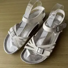 【BIRKENSTOCK 】Bali /バリ BS ストラップサンダル　ホワイトのサムネイル
