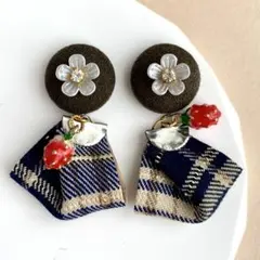 フレッシュいちごとタータンチェックガーリーポップピアス/イヤリング