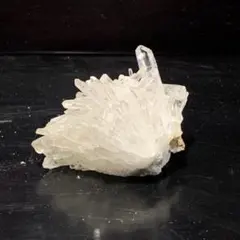 ブルガリア産 水晶クラスター 小さな冬山 氷質 フロスト水晶 希少標本 ブルガリア産 水晶クラスター 小さな冬山 氷質 フロスト水晶 希少標本