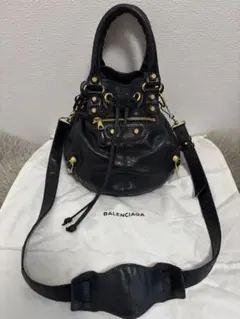 バレンシアガ ジャイアントミニポンポン バッグ BALENCIAGA バレンシアガ ジャイアント ポンポン ブランドオフ