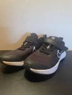 ランニングシューズ スニーカー